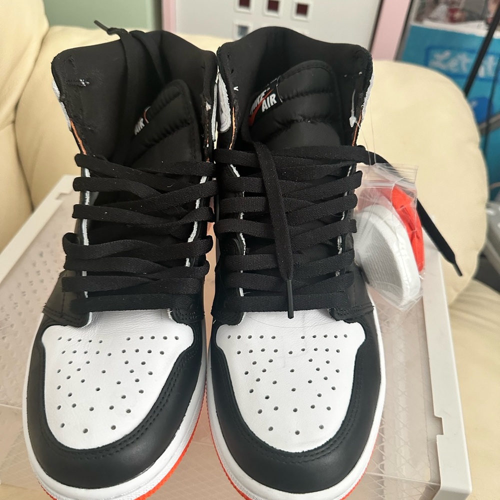 Air Jordan High - Picture 5 of 9